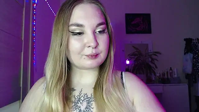 Snapshot of Greeenfriends6969 chatting on 02-08-25, 09:15 Greeenfriends6969 online show from 02-08-25, 09:15