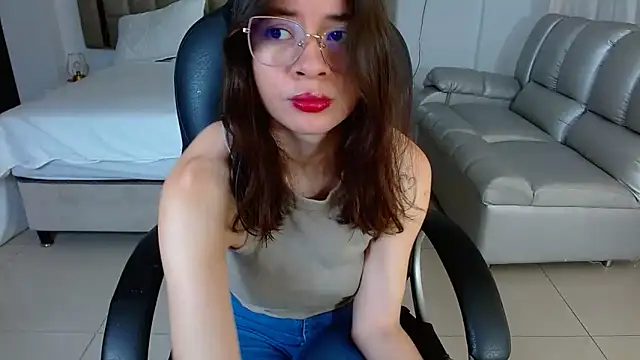 Snapshot of zoecruzz chatting on 02-12-26, 02:23 zoecruzz online show from 02-12-26, 02:23