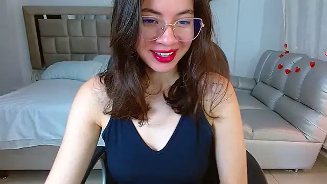 Snapshot of zoecruzz chatting on 02-27-26, 02:17 zoecruzz online show from 02-27-26, 02:17