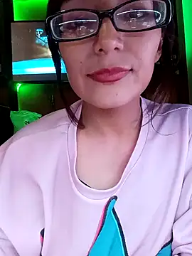 chicafresaxx online show from 12-30-24, 03:47