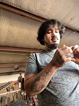 Snapshot of yomanfriend chatting on 12-14-24, 07:25 yomanfriend online show from 12-14-24, 07:25