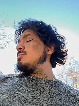 Snapshot of yomanfriend chatting on 12-23-24, 10:12 yomanfriend online show from 12-23-24, 10:12