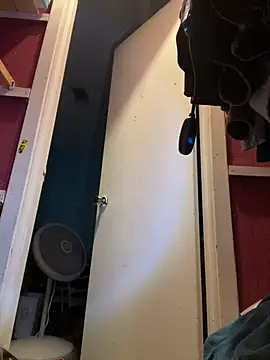 Snapshot of yomanfriend chatting on 02-14-25, 06:56 yomanfriend online show from 02-14-25, 06:56