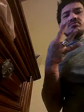 Snapshot of yomanfriend chatting on 11-11-25, 11:21 yomanfriend online show from 11-11-25, 11:21