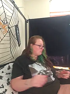 Bunny Cummings online show from 10-11-25, 02:59