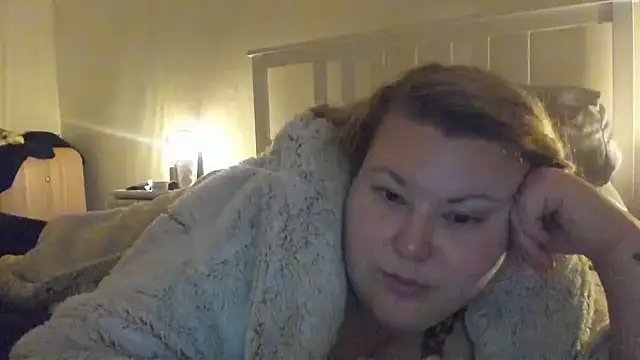 Busty-BBW-Emilie online show from 01-21-25, 02:00