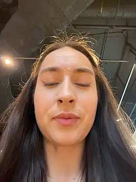 Snapshot of Holly_Play chatting on 02-13-26, 12:01 Holly Play online show from 02-13-26, 12:01