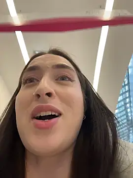 Snapshot of Holly_Play chatting on 02-17-26, 09:06 Holly Play online show from 02-17-26, 09:06