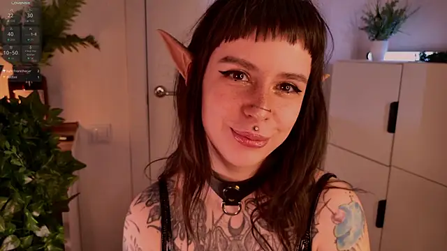 MichaellaMoon online show from 04-16-26, 05:36