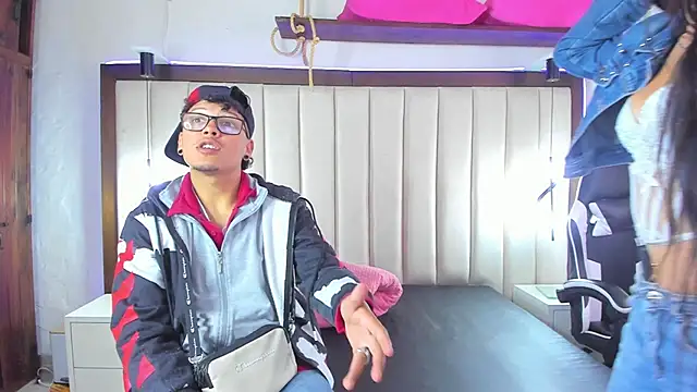 Snapshot of Bonny_Bonss chatting on 10-25-25, 08:47 Bonny Bonss online show from 10-25-25, 08:47