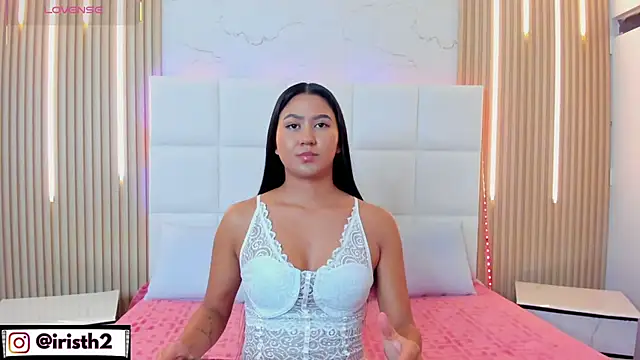 Iris Thompson  online show from 10-09-25, 04:10