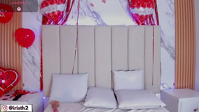 Iris Thompson  online show from 02-15-26, 08:35