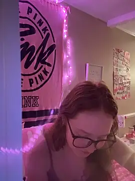 gingerbabe18 online show from 11-15-25, 12:19