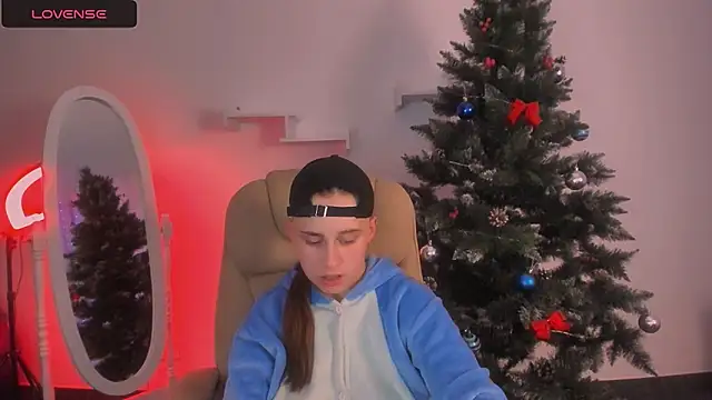 Dolly  Queen  online show from 12-08-24, 11:19