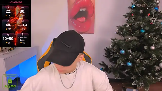 Dolly  Queen  online show from 12-20-24, 08:34