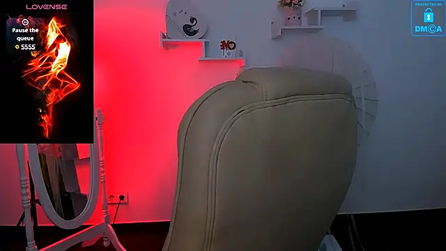 Dolly  Queen  online show from 01-24-25, 08:32