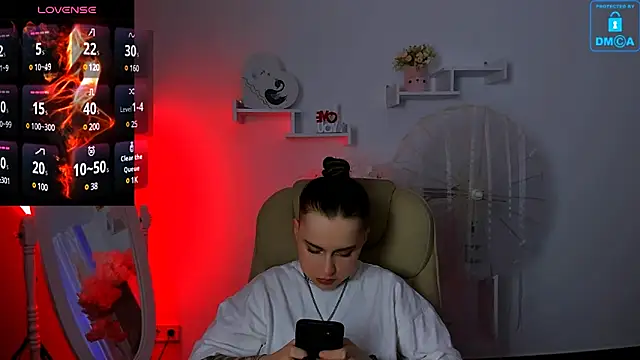 Dolly  Queen  online show from 01-28-25, 10:23