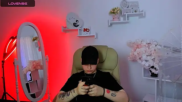 Dolly  Queen  online show from 02-14-25, 09:43