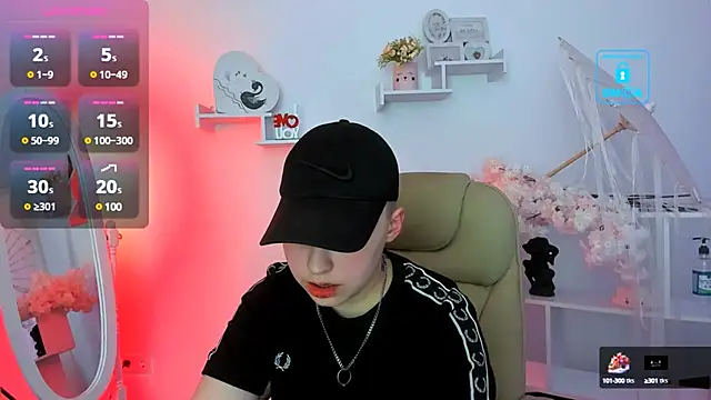 Dolly  Queen  online show from 02-24-25, 08:47