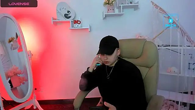 Dolly  Queen  online show from 02-26-25, 12:05