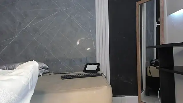 YummyDuooo online show from 02-07-25, 06:13