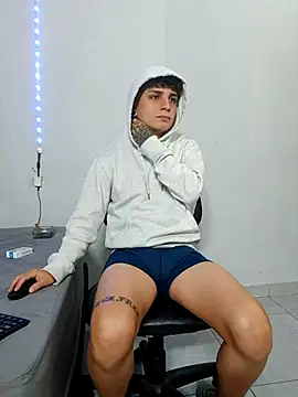 Snapshot of mikecoper_23 chatting on 10-17-25, 03:14 mikecoper 23 online show from 10-17-25, 03:14