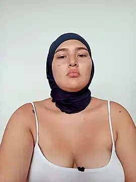 Snapshot of Celeste_camila18 chatting on 11-20-25, 05:23 Celeste camila18 online show from 11-20-25, 05:23