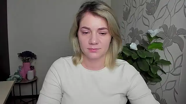 MariaSttone online show from 10-24-25, 11:45