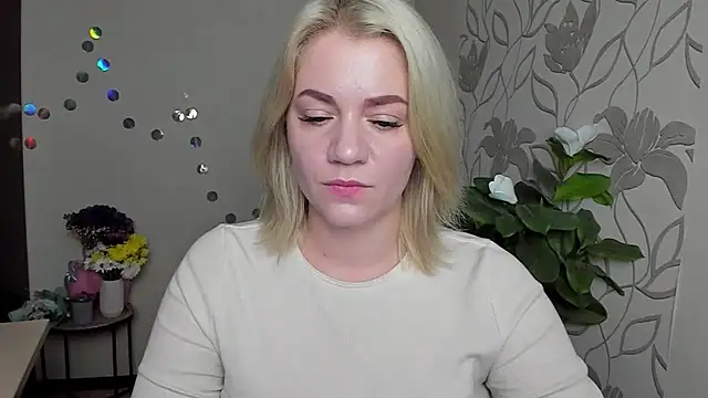 MariaSttone online show from 11-24-25, 03:56