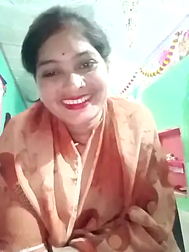 Snapshot of Chandni chatting on 02-05-25, 08:11 Chandni online show from 02-05-25, 08:11