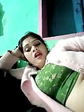 Snapshot of Chandni chatting on 02-16-25, 08:44 Chandni online show from 02-16-25, 08:44