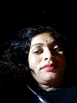 Snapshot of Chandni chatting on 03-07-25, 10:54 Chandni online show from 03-07-25, 10:54