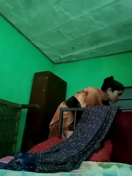 Snapshot of Chandni chatting on 03-08-25, 06:21 Chandni online show from 03-08-25, 06:21