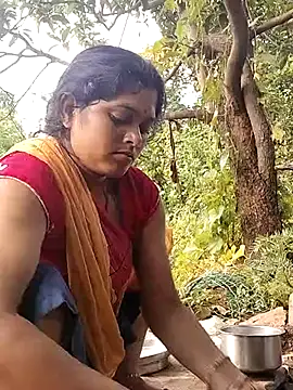 Snapshot of Chandni chatting on 09-19-25, 02:24 Chandni online show from 09-19-25, 02:24