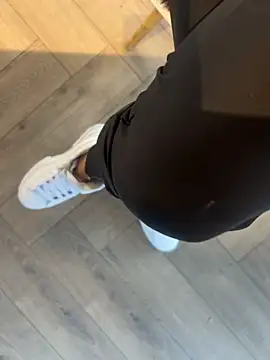 FeetVibe online show from 10-31-25, 08:15