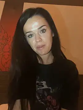 Snapshot of English-Chloe96 chatting on 02-12-25, 01:16 English-Chloe96 online show from 02-12-25, 01:16