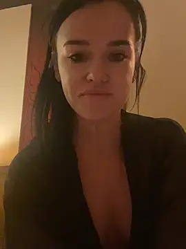 Snapshot of English-Chloe96 chatting on 02-26-25, 05:39 English-Chloe96 online show from 02-26-25, 05:39