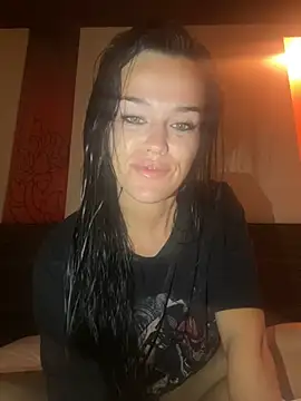 Snapshot of English-Chloe96 chatting on 03-13-25, 12:13 English-Chloe96 online show from 03-13-25, 12:13