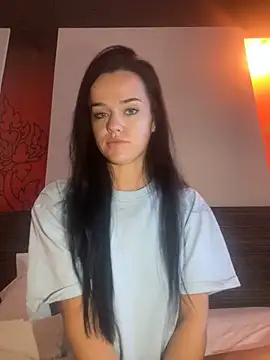 Snapshot of English-Chloe96 chatting on 03-22-25, 11:00 English-Chloe96 online show from 03-22-25, 11:00