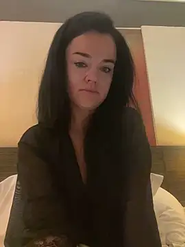 Snapshot of English-Chloe96 chatting on 10-22-25, 03:40 English-Chloe96 online show from 10-22-25, 03:40