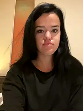 Snapshot of English-Chloe96 chatting on 11-17-25, 05:02 English-Chloe96 online show from 11-17-25, 05:02