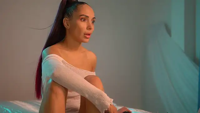 Mila May  online show from 09-21-25, 03:46