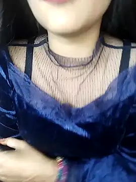 Snapshot of karishma chatting on 12-31-24, 03:53 karishma online show from 12-31-24, 03:53