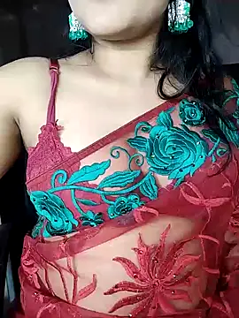 Snapshot of karishma chatting on 01-03-25, 05:20 karishma online show from 01-03-25, 05:20