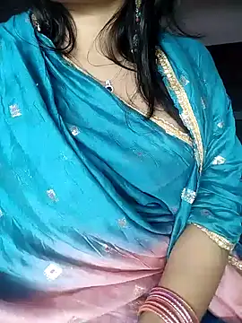 Snapshot of karishma chatting on 01-07-25, 07:59 karishma online show from 01-07-25, 07:59