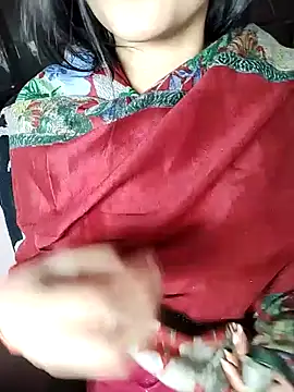 Snapshot of karishma chatting on 01-21-25, 11:45 karishma online show from 01-21-25, 11:45