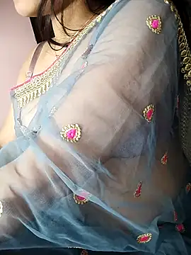 Snapshot of karishma chatting on 02-23-25, 05:39 karishma online show from 02-23-25, 05:39