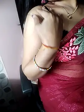 Snapshot of karishma chatting on 03-18-25, 04:59 karishma online show from 03-18-25, 04:59