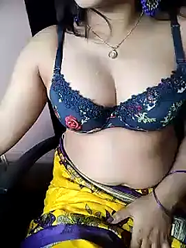 Snapshot of karishma chatting on 03-20-25, 07:57 karishma online show from 03-20-25, 07:57
