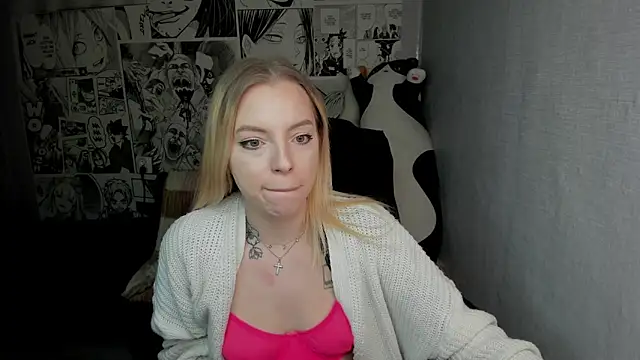 Snapshot of Martha_Cameron chatting on 12-13-24, 02:10 Martha Cameron online show from 12-13-24, 02:10